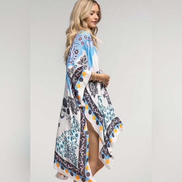 Sky Blue Paisley & Floral Print Silky Kimono w/ Geometric Shapes Border - Picture 3 of 5